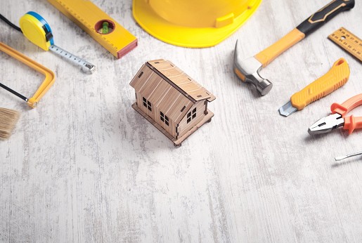Miért éri meg profi kivitelezőt választani a házfelújításhoz?