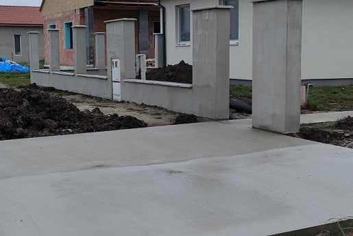 Autóbejáró betonozása